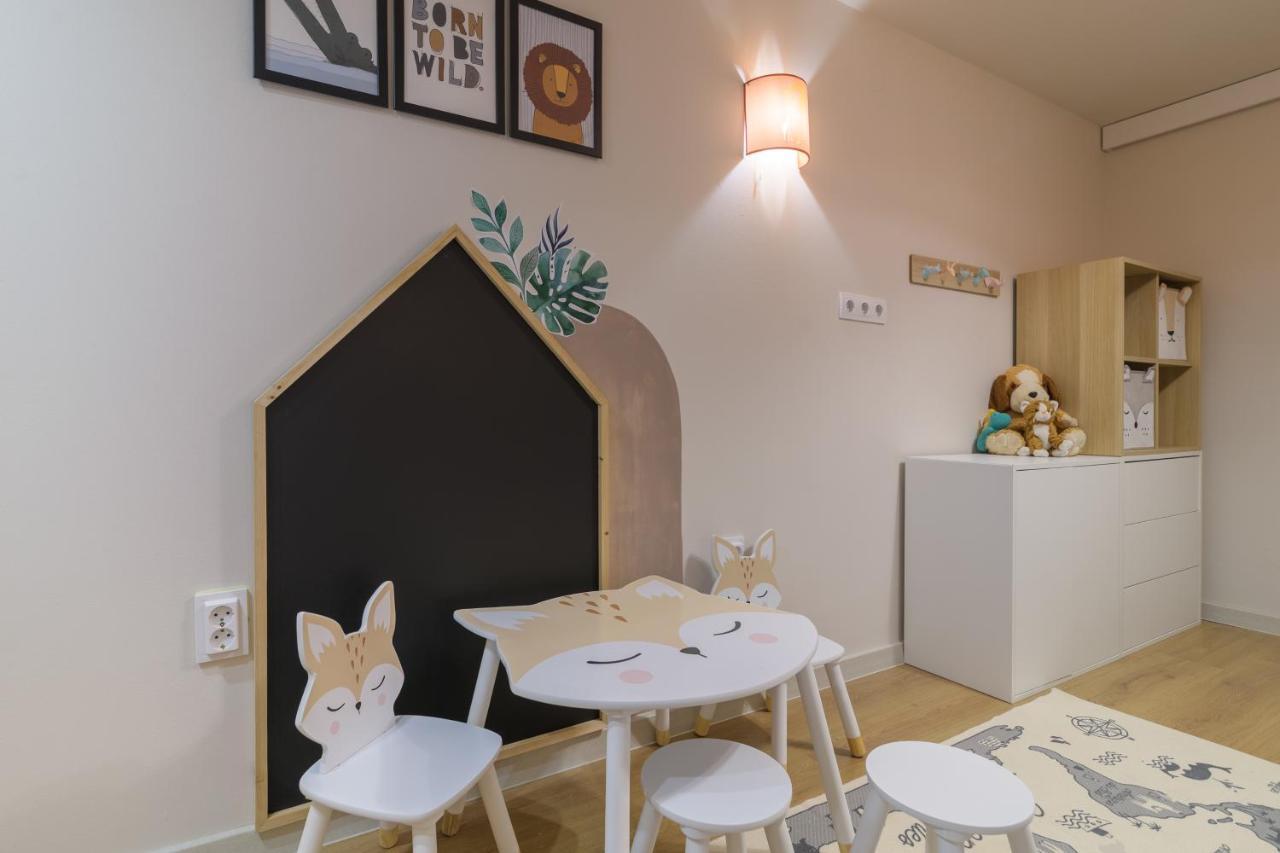 Black Sea Dolphin Apartment ヴァルナ エクステリア 写真